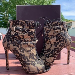B by Brian Atwood Flindford Booties